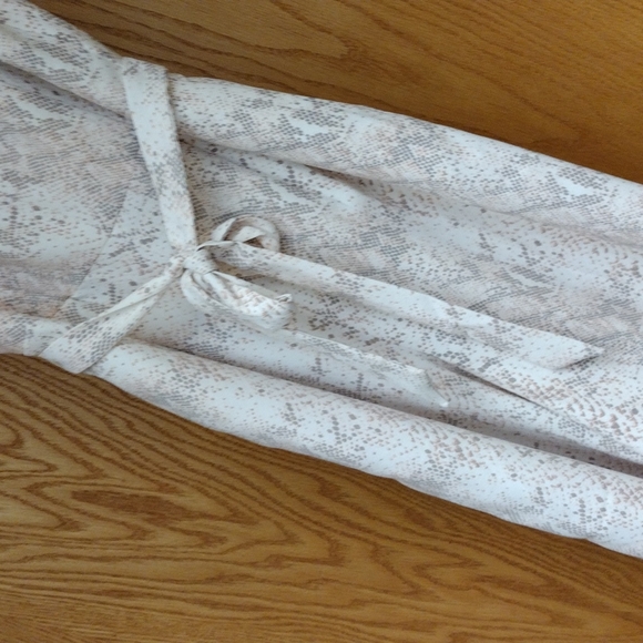 Loft Outlet Jumper SZ 4 Cream/Pink /Gray Design! - Picture 9 of 15